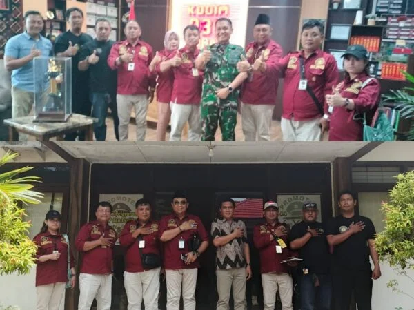 Ketum LIN (Lembaga Investigasi Negara) Gus Robi sialahturahmi ke Kodim 0811 dan Polres Tuban