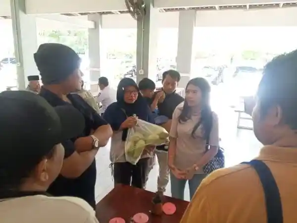 Ketika Rakyat Kecil Bicara Keadilan: Kisah Pilu Suarni dari Lereng Bromo