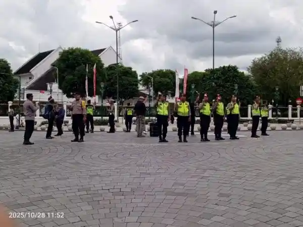 ARPI Bagikan 1.000 Bendera di Titik Nol Yogyakarta Peringati Sumpah Pemuda