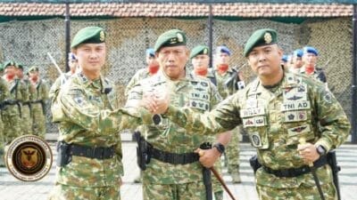 Panglima Pimpin serah Terima kepemimpinan Yonbekang 2 dan Denpom Divif 2 Kostrad
