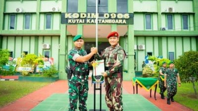 Kodim 0906/Kkr Gelar Apel Kehormatan Dan Tradisi Pedang Pora Lepas Letkol Czi Damai