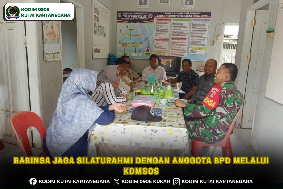 Babinsa Jaga Silaturahmi dengan Anggota BPD melalui Komsos