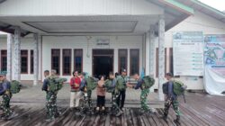 Warga Tering Lama dan Tering Lama Ulu Sambut Kedatangan Anggota Satgas TMMD Wiltas Ke-127