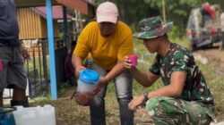 Seteguk Air, Sejuta Makna: Kedekatan Warga dan TNI di Lokasi TMMD