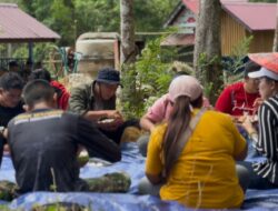 Saat Lelah Menjadi Cerita, Satgas TMMD dan Warga Makan Siang Bersama