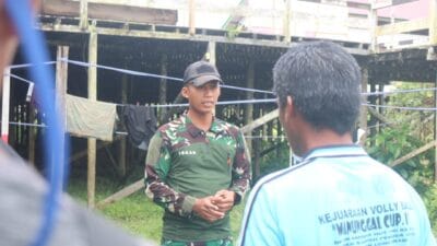 Humanis dan Akrab, Letda Inf Iskan Dwi Wardana Bangun Komsos Bersama Warga Kampung Tering Lama
