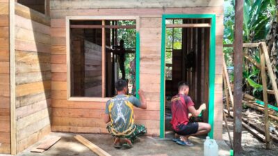 Kualitas Jadi Prioritas, Satgas TMMD Laksanakan Pengecatan RTLH