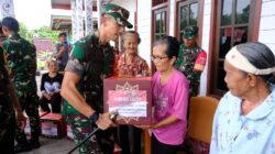 Usai Tinjau TMAB dan MCK, Tim Wasev Serahkan Paket Sembako kepada Warga Kampung Tering Lama