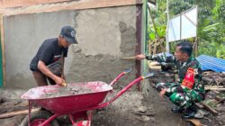 Dansatgas TMMD Turun Langsung Bantu Pekerjaan RTLH di Kampung Linggang Amer