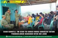 Cegah Karhutla, Tim Sesko TNI Edukasi Warga Sanggulan tentang Penanggulangan Kebakaran Hutan dan Lahan