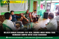 Melalui Komsos Bersama Staf Desa, Babinsa Imbau Warga Tidak Membakar Sampah Cegah Kebakaran